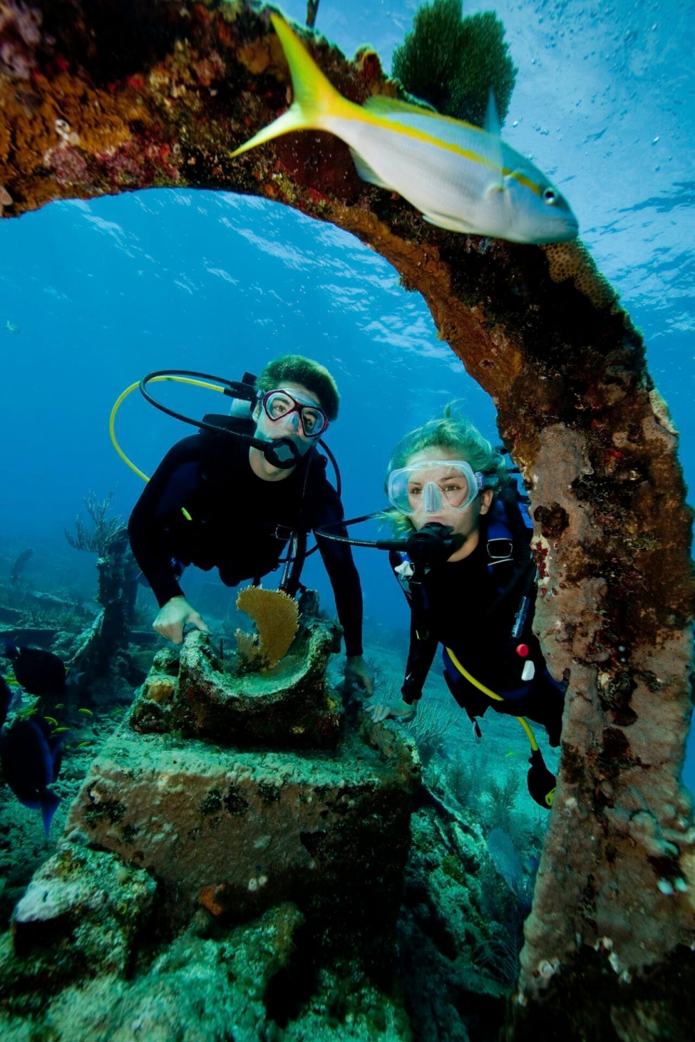 scuba-diving-on-the-city-of-washington-shipwreck-florida-keys-national-marine-sanctuary.jpg